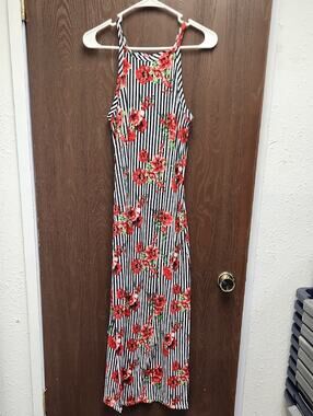 🚨2/$25 or 5/$50🚨Discreet Red Floral on Black-and-White Stripe Maxi Dress